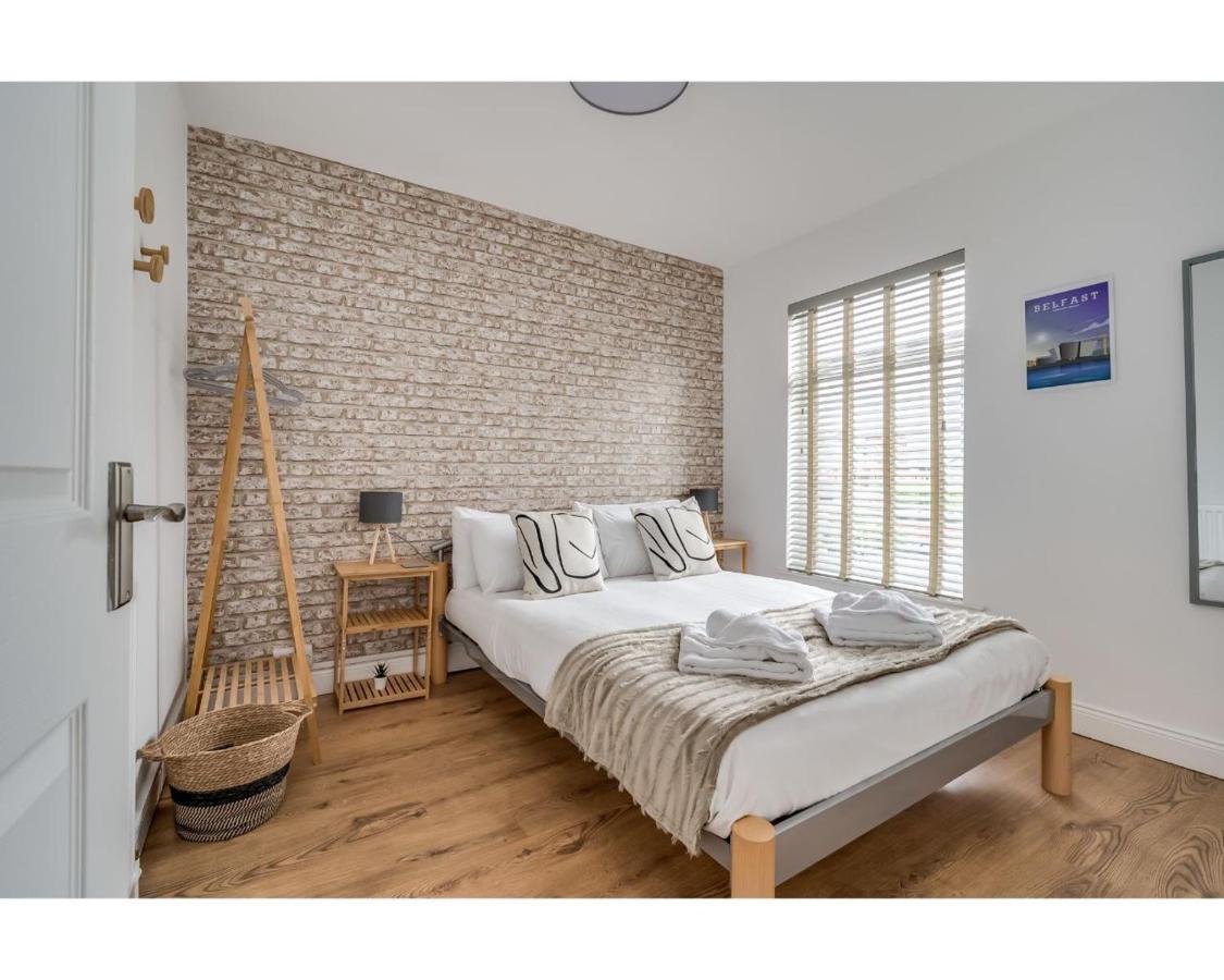 Central Belfast Apartments Belfast Work-Rest-Play R&R Bagian luar foto