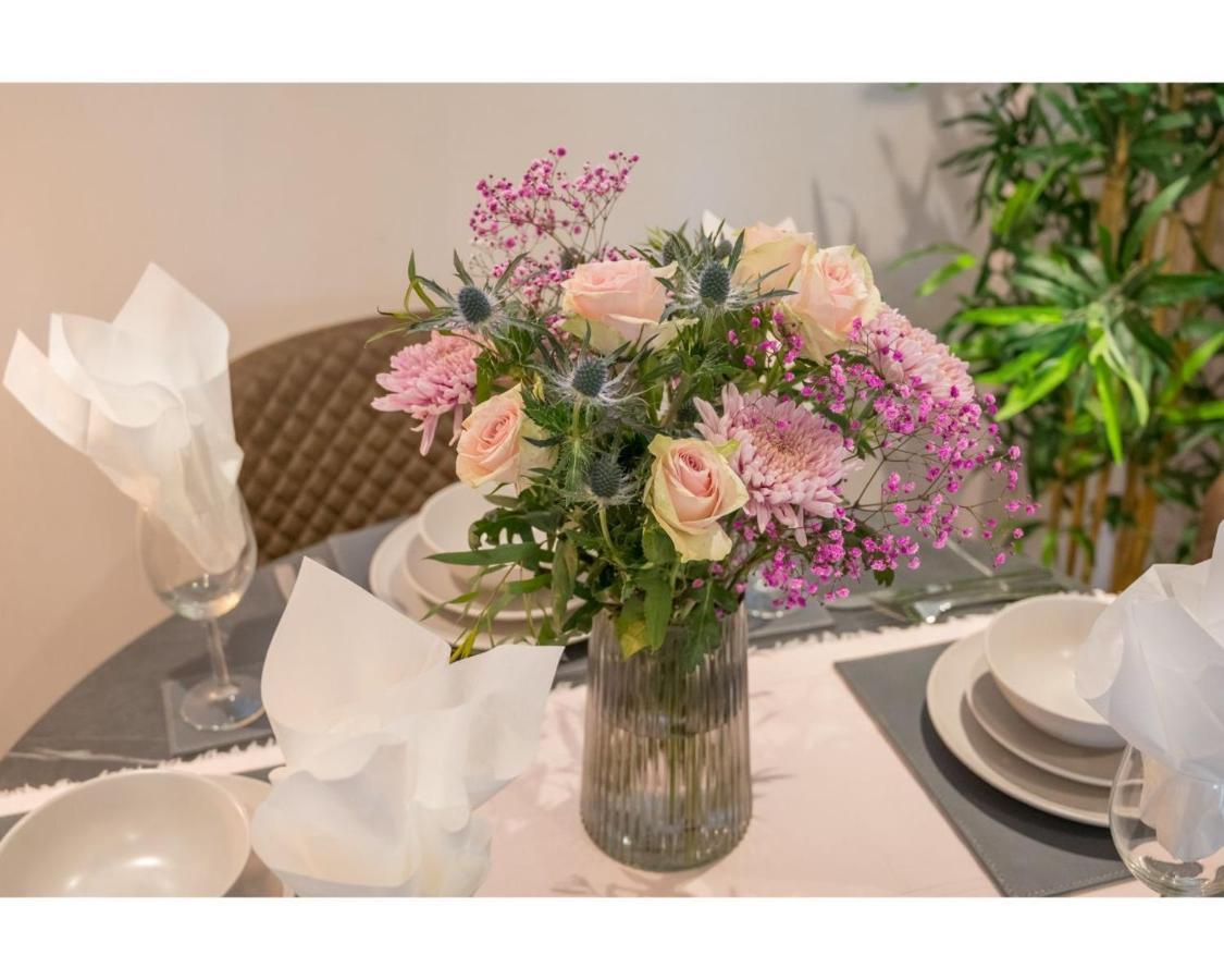 Central Belfast Apartments Belfast Work-Rest-Play R&R Bagian luar foto