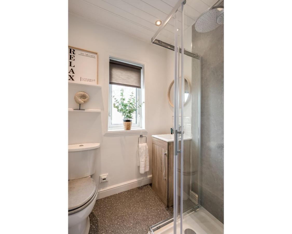 Central Belfast Apartments Belfast Work-Rest-Play R&R Bagian luar foto